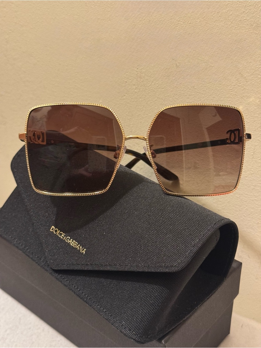 NWT Dolce & Gabbana Gold DG2279 Square Sunglasses - Full Set - Picture 15 of 17